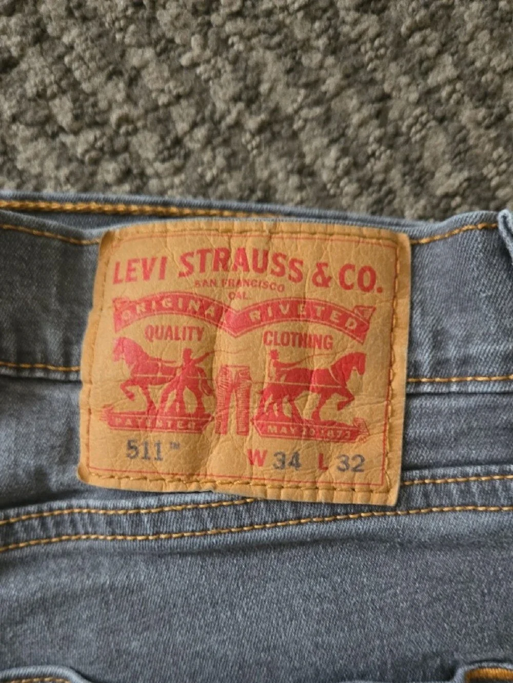 Levis opening contrast